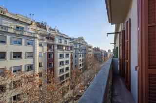 Housalia Sagrada Familia Views - 1