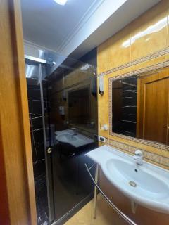 Helens Apartment - Tirana - 4
