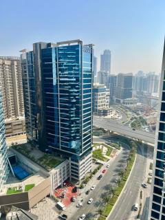 Luxury Studio Near Burj Khalifa - 1