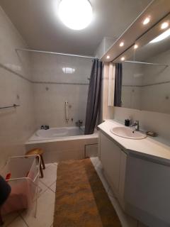 Cosy 3 bedroom apartment near the beach T112 - 1