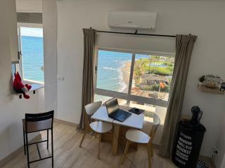 Beachfront Studio ,The View Calahonda, Panoramic Sea Views - Mijas Costa - 7