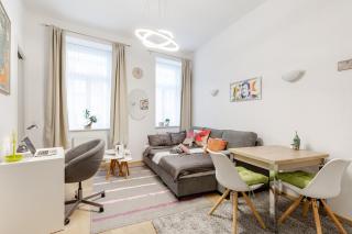 Chérie Vienna Boutique Apartment with French Flair - 0
