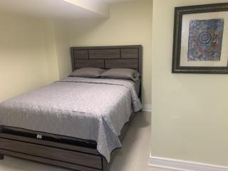 2-bedroom entire suite in Toronto- free parking! - Toronto - 9