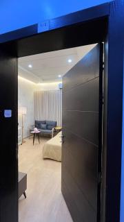 Stylish Studio - Self - Entry - 6