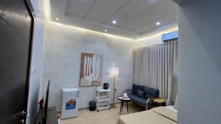 Stylish Studio - Self - Entry - 1