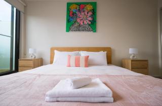 Spacious Richmond Home - Walk to MCG, Venues & CBD - 2