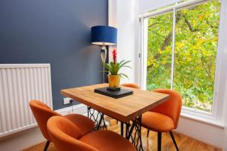 Stunning 2 Bed in Ideal Location - Glasgow - 2