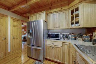 Hickory Creek Hideaway - Maggie Valley - 2