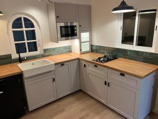 villa spacieuse piscine jacuzzi 8 chambres 22 couchages - Saint-Chamas - 2