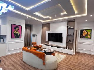 Luxury 1 BR With Swimming Pool & 24 Hours Security In Lekki 1 - 4