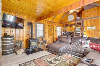 14 Mi to Slopes Long Barn Cabin with Fire Pit! - Long Barn - 0