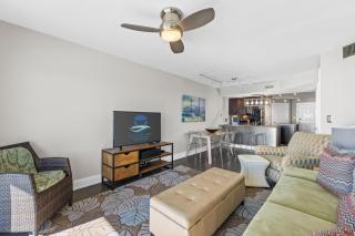 Beach Front Penthouse Stay Salty 602, Free Activities Included! - 6