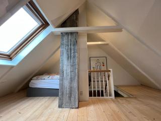 Historical house 30 ft from sea - 2