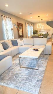 Epic 8Br 8Ba 4k sq ft Villa with Movie Theater Private Pool Spa Sauna Hot Tub Firepit Gaming Room and Arcade - 10mins from Disney Orlando FL - Orlando - 1