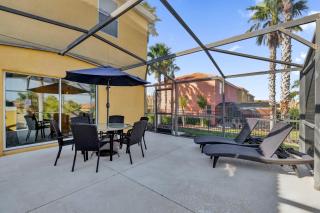 Upstay Spacious 3BR Home w Resort Access & Private Hot Tub - Kissimmee - 3