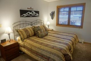 Heated Pool, 2 Hot Tubs, Virtually Ski In Ski Out, Close to Ski School - 5