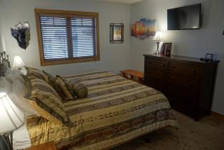 Heated Pool, 2 Hot Tubs, Virtually Ski In Ski Out, Close to Ski School - 2