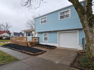 Clintonville Charmer - Central, Arcade, Selfie Wall - 6