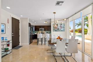 Hemingway 3 Bedroom Condo 2 Blocks from the Beach - Deerfield Beach - 5