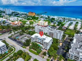 Hemingway 3 Bedroom Condo 2 Blocks from the Beach - Deerfield Beach - 6
