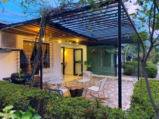 Le”More House - Girardot - 0