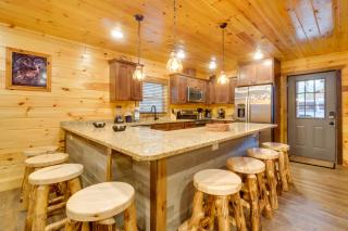 12 Mi to GSMNP Cabin with Game Room in Sevierville - Sevierville - 3