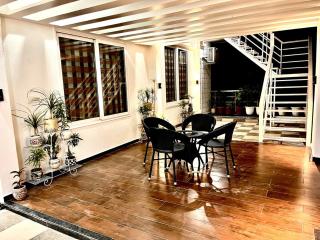 Luxury Stay Private Home with Jacuzzi & Pool - Varanasi - 7