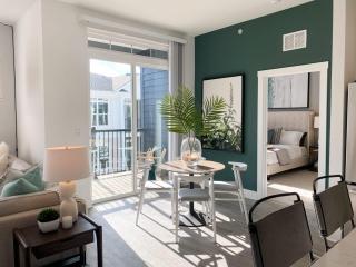 National At Pearl - 9