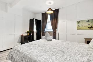 Private Bedroom Near Tower Bridge, Comfortable Stay with Shared Amenities! - Londra - 5