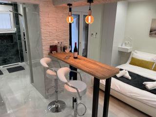 Romantic Private Jacuzzi Retreat Near Acropolis- Fix Metro 180m - Athènes - 5