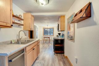 Fish Year-Round Riverfront Cottage in Rhinelander - Rhinelander - 3