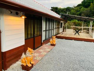 広い畳間と外には広いウッドデッキCondominium和風邸Yanbaru - Nago - 7