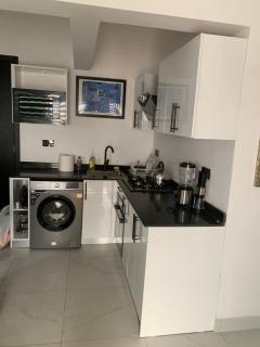 Luxury Modern 1 n 2 bed getaway - Dzorwulu - 8
