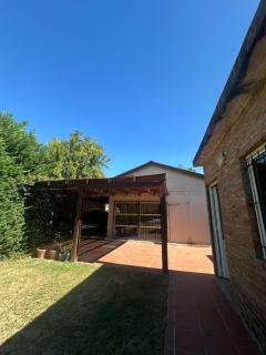 Casa con pileta y patio privado en Ibarlucea - Ibarlucea - 4