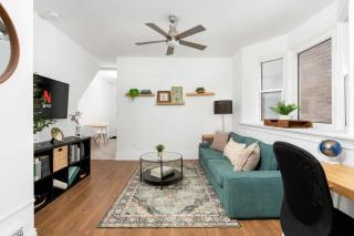 Private 2 Storey Home with 3BR-2BA by Queen West - 4