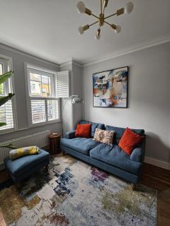 Modern 2BR London Home with private Garden - Brentford - 9