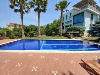 Family Beach Swimming Pool Villa Luanit - Tragjas - 0