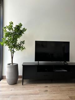 Modern Luxury Retreat in JVC - 5