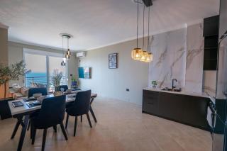 Luxurious Coastal Apartment - Saranda - 2