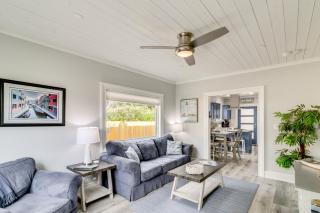 5 Mi to Dtwn Bright Home with Yard in Pensacola! - Pensacola - 6