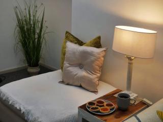 Cozy 3BR with Free Parking - 2