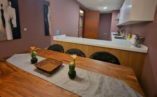 Gold Crest Mall 3 Bedroom Grand Suite - Lahore - 5