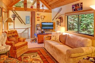 Lake Wenatchee Getaway - Lakefront Weekend Hideout - 0