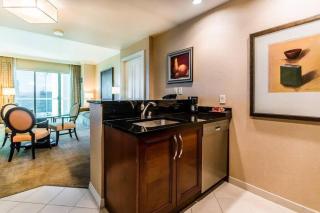 MGM 12721 Executive Corner 1BR Strip View Balcony - Las Vegas - 3