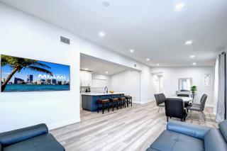 Walk to Beach Luxury 4BR & 4BA Villa Hollywood Lakes - Hollywood - 7