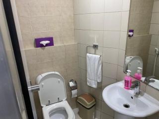 Affordable Master Room For Couple - Abu Dhabi - 6