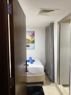 Affordable Master Room For Couple - Abu Dhabi - 7