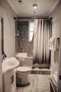 Spacious 3 Bedroom , 1 Bath House Pet friendly - - 6