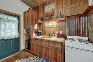 Sonora Casita Hot-Tub Four Minutes to Marktplatz! - Fredericksburg - 6