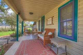 Nandina Cottage Hot-Tub Four Minutes to Marktplatz! - Fredericksburg - 7